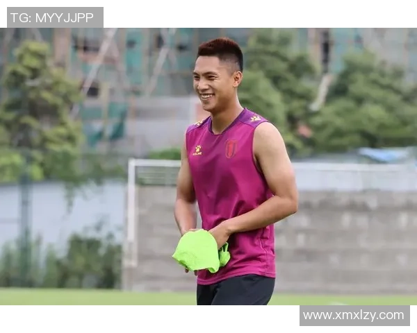 足球明星用阿拉伯语表达热爱与梦想的精彩瞬间