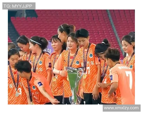 武汉足球队的团队协作揭秘：如何在赛场上实现完美配合与默契合作